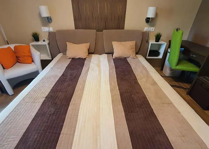 In - Balaton 30359 * שיופוק